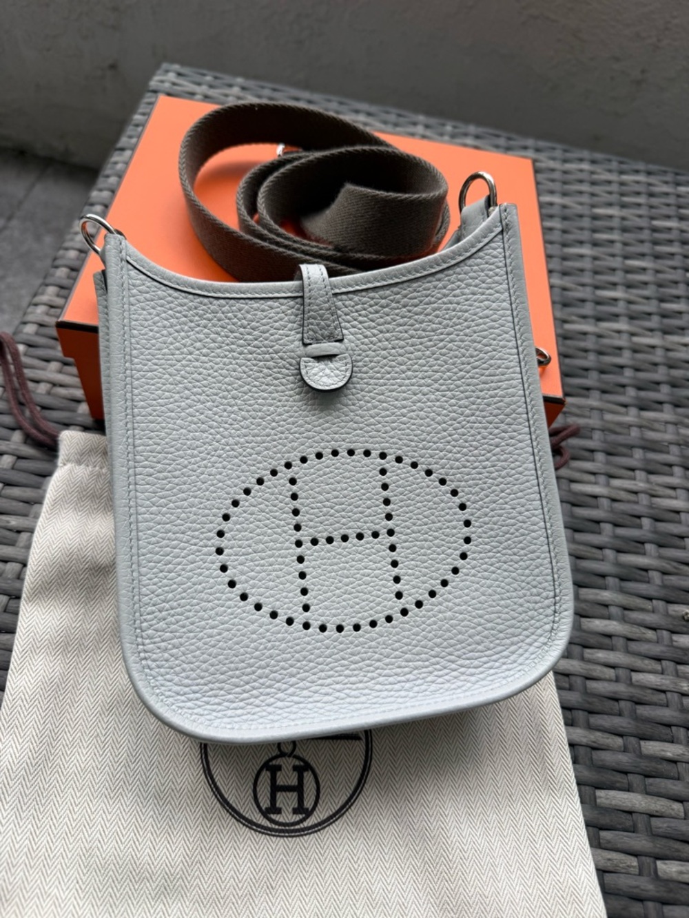 HERMÈS Mini Evelyne Amazone TPM 16 Bleu Pale & Gris Etain Full Set Receipt Copy - Picture 3 of 14